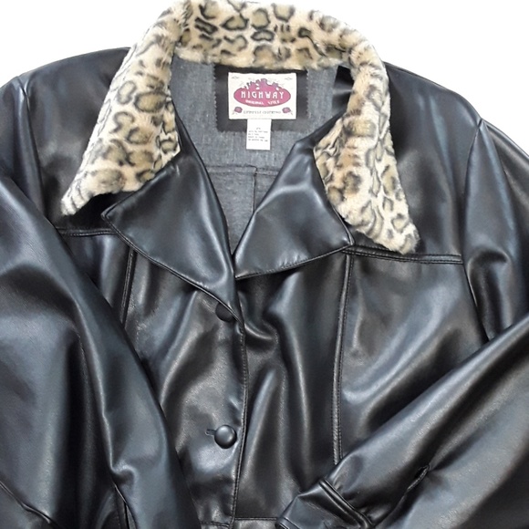 Woman's Leopard jacket - Picture 3 of 7